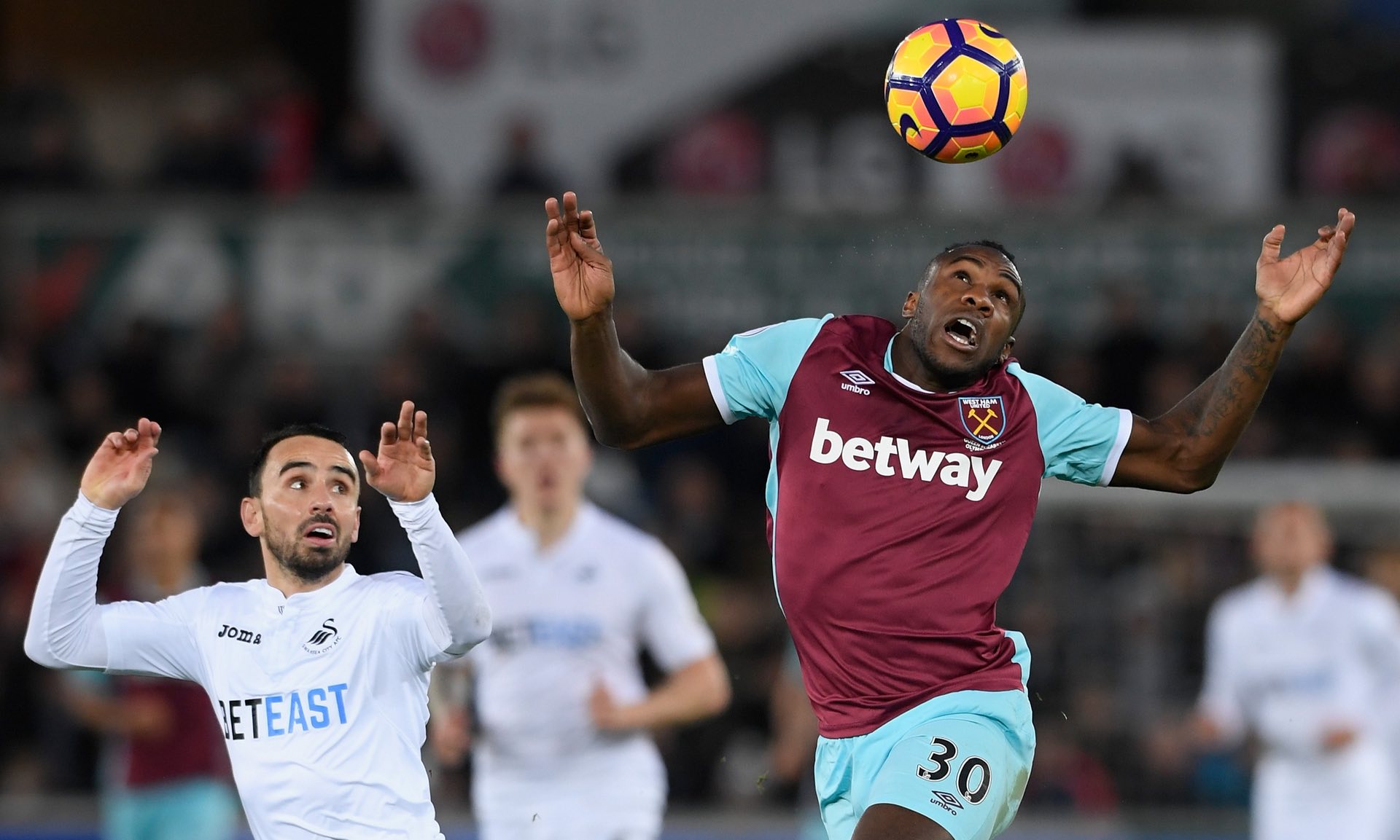 要求其辞职 要求其辞职